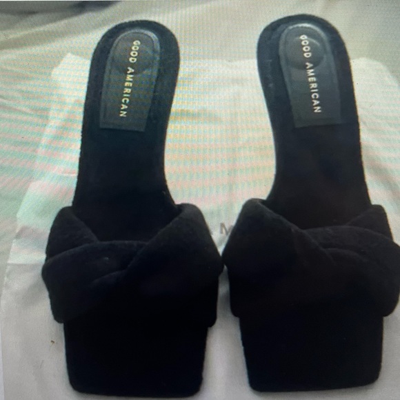 Good American | Terry Kickstand Mule - Picture 2 of 3